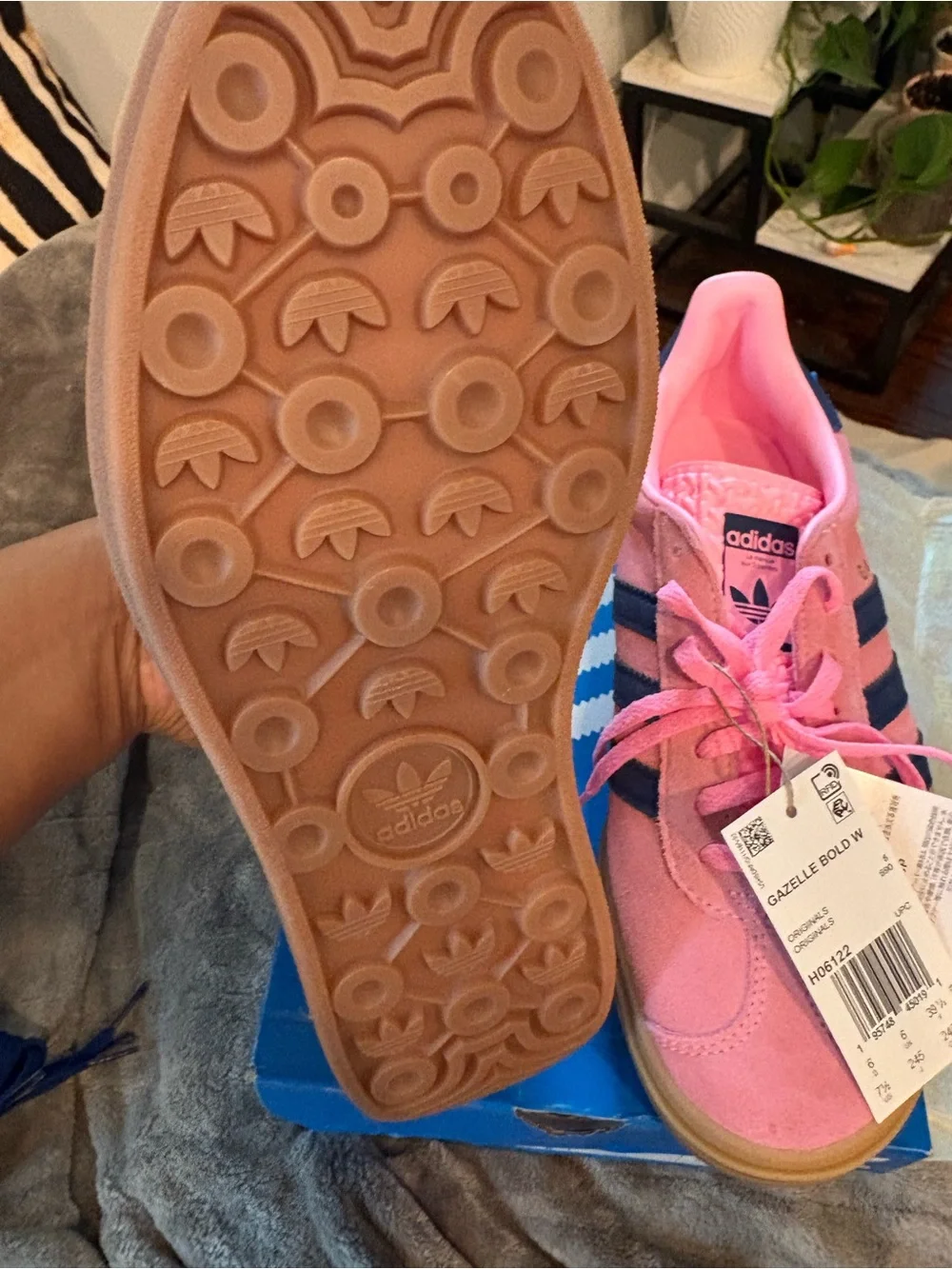 NWT Womens platform Gazelle Pink with Navy Stripes Sneakers - Picture 5 of 7